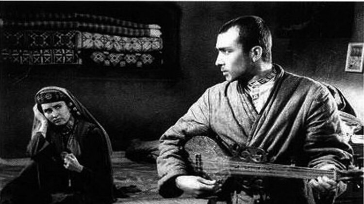 玩家互动：社交系统与社区的紧密结合