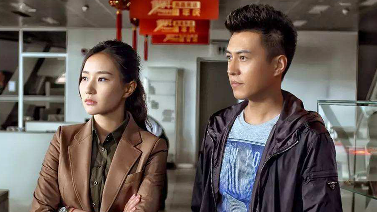 用酒精或醋清洁污渍