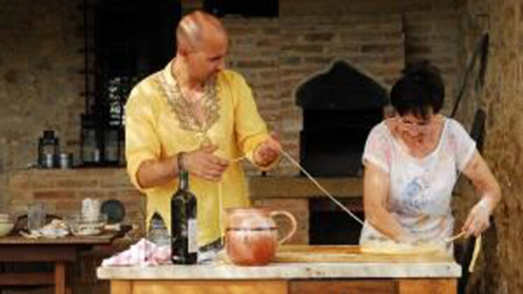 当众离婚弃妇竟是总裁白月光：重燃爱火与未来希望