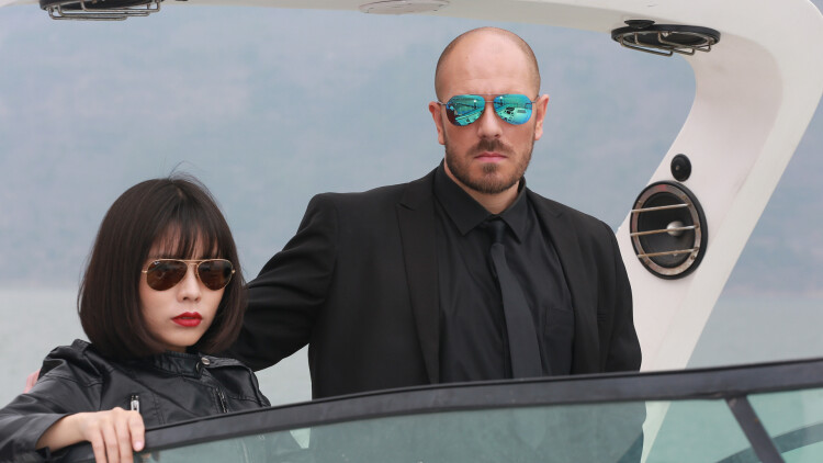 恋爱脑后宫求生指南：成长与抉择