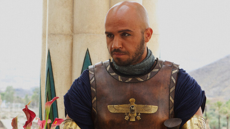 我把失忆霸总捡回家——意外相遇