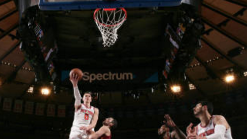 39分詹皇创纪录骑士125-103狂胜猛龙2-0