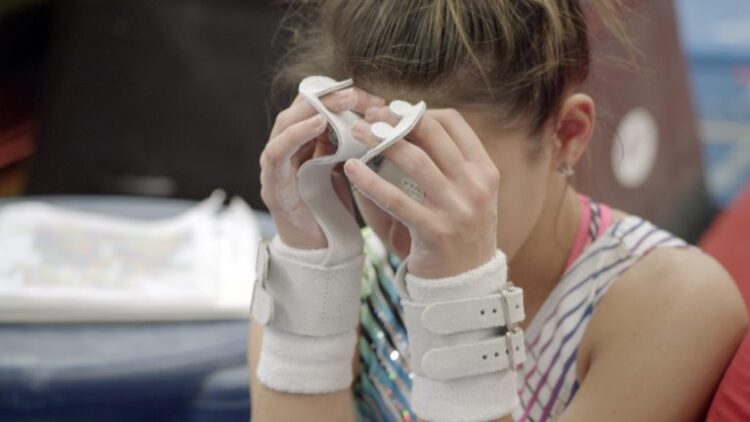 《被裁后我颠覆了全行业》——意外裁员的序章