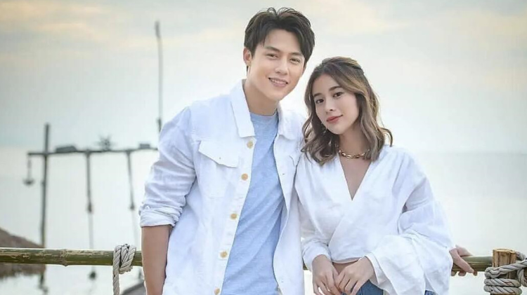 女儿住在月亮上：奔赴月球