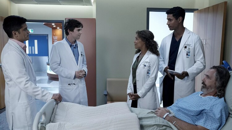 图书馆和实体书店：最传统的获取方式