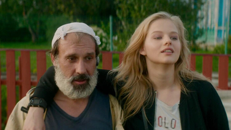 白月光弃我如敝履我选校花你哭啥