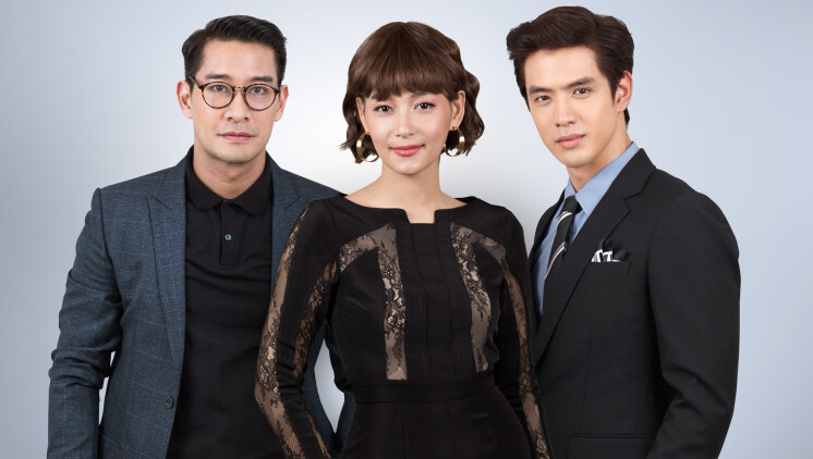 下放前资本家大小姐卷家产跑路了