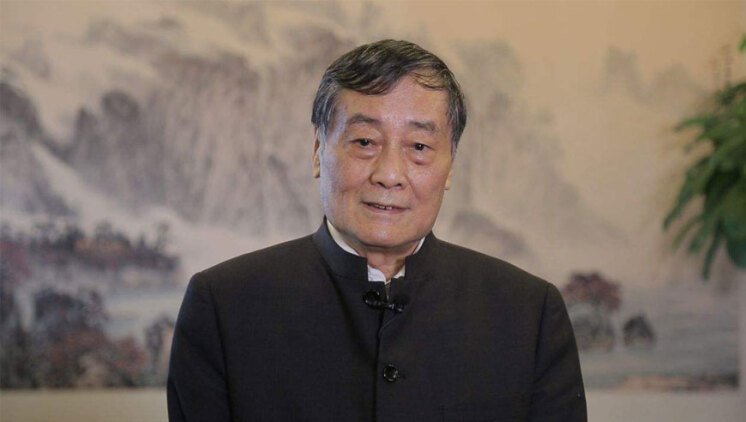 她养两儿一女冠绝京城