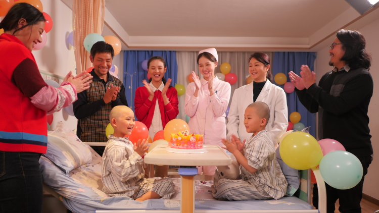 遇到“联系QQ客服中心”的情况：可能是账号安全问题