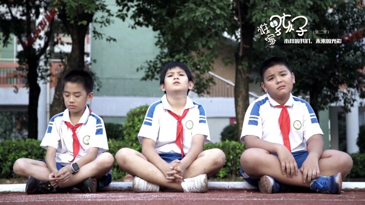 查看进程的命令：tasklist 和 taskkill