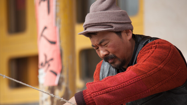 刚被分手校花产房叫我签字