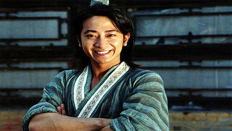 《当替身后我年薪上亿》暗潮与权谋