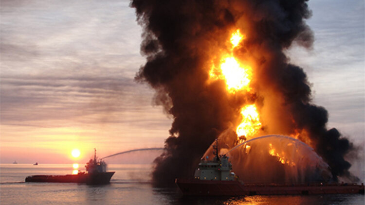 星期五俱乐部之荆棘之恋