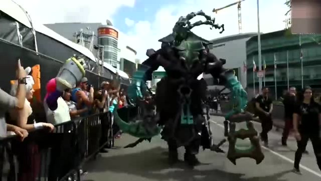 锤石不要以为你身型大就可以为所欲为！免费观看