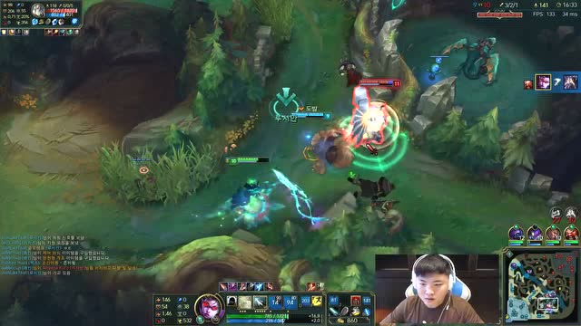 UZI简自豪：韩服高端局就是不一样！反个红来了5个人！免费观看