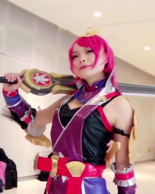 王者荣耀：花木兰COS很漂亮免费观看