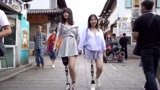 20岁残疾独腿女孩的日常,至今单身,长得真美