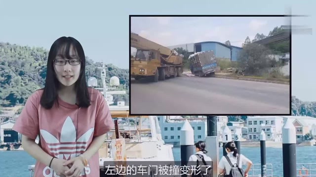 廣西岑溪市發生交通事故，貨車與大吊車相撞，貨物灑落一地 (137播放)