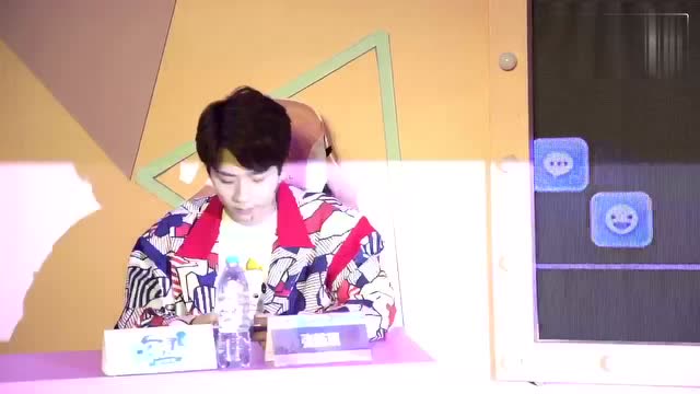 功能最全快闪店惊现魔都!美妆换装跳舞直播一应俱全免费观看