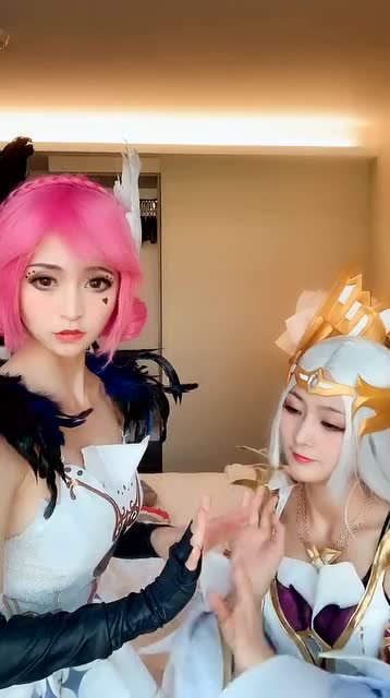 两个二次元风格的萌妹子，是你喜欢的类型吗免费观看