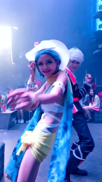 王者荣耀：真人版钟无艳跳舞很有味道免费观看