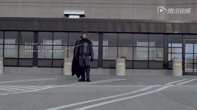 玩家自制现实版蝙蝠侠战衣 能抗能打绝对一流免费观看