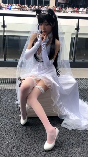 小姐姐就穿着这身做你的新娘可以么？免费观看