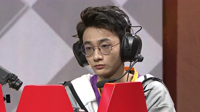 CRL2018秋季赛 决赛 NOVA VS EDG.M 擂台赛免费观看