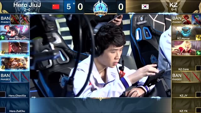 回放：冬冠杯小组赛第二比赛日 Hero vs KZ免费观看