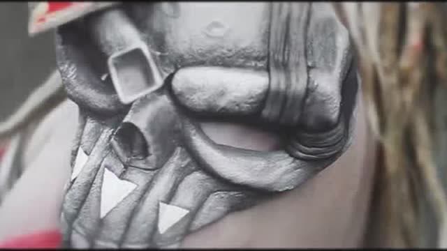 魔兽世界信奉戈霍恩的鲜血巨魔Cosplay，三根指头就更完美了！免费观看