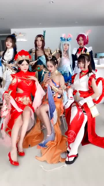 换装后唱的就是不一样，你喜欢那个英雄免费观看