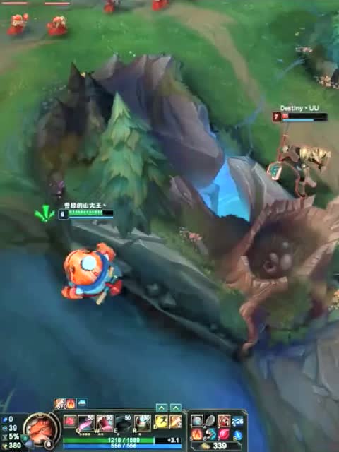 LOL：你这一发闪现是为了迷惑一下狗头吗？免费观看