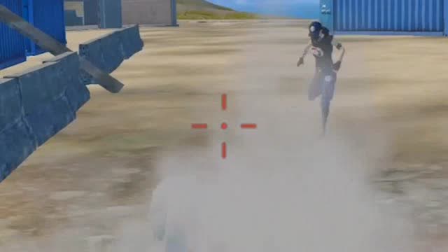 和平精英，落地捡到RPG一打四毫无压力，敌方四人毫无游戏体验！免费观看