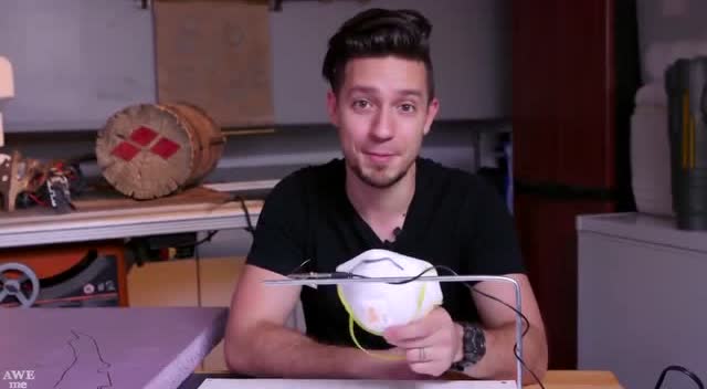 大神自制《守望先锋》半藏弓 高度还原免费观看