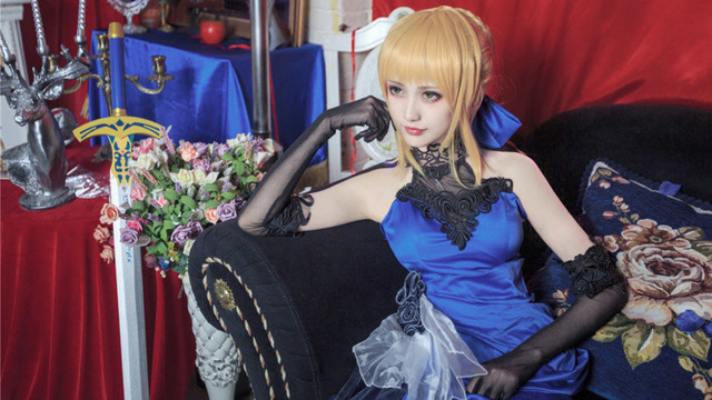 高冷御姐百鲤COS吾王Saber 威风凛凛骑士王免费观看