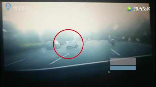 揭陽普寧發(fā)生一吊車側(cè)翻事故 致3人受傷7人死亡 (162播放)