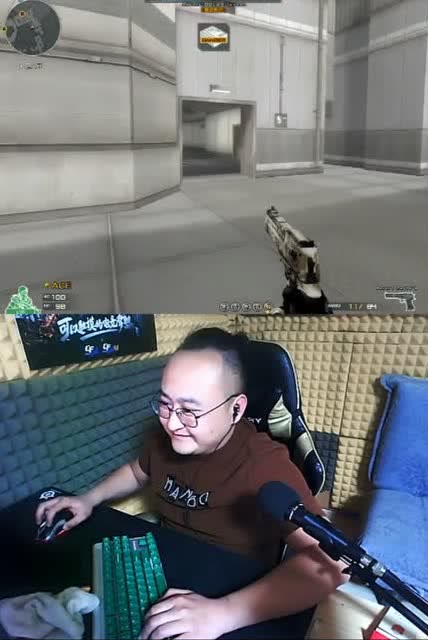 穿越火线：主播今年25，玩了CF两年，看着像50免费观看