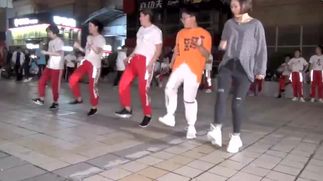 飞鱼九式鬼步舞的基本动作-鬼步舞教学基础舞步