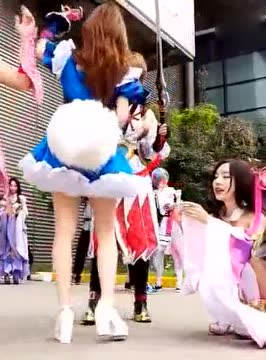 真人版王者荣耀：貂蝉姐姐说要给你们发福利，自己看吧！免费观看