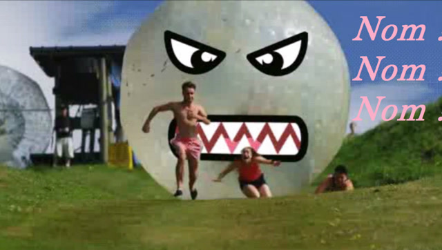 水球吃豆人出现在现实世界，真人版，搞笑视频免费观看