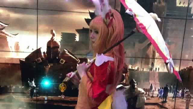 露娜王解说 手办展示我喜欢, 看到了COS美女, 这次没白来免费观看