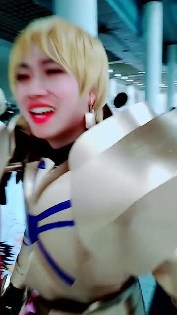 王者荣耀：这COSPLAY的英雄叫什么名字？免费观看
