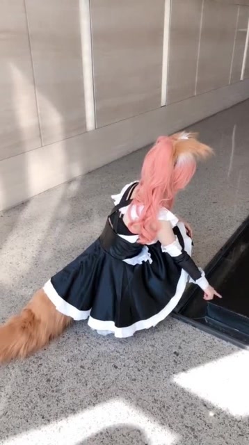 嘿嘿嘿 小狗狗 哇 有奇怪的小姐姐在追我免费观看