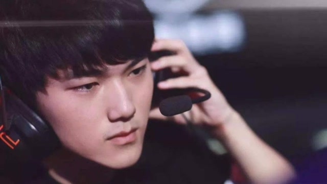 Jackeylove联动奢侈品迪奥 成LPL首个品牌好友免费观看