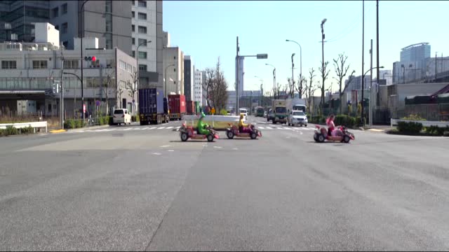 真人版马里奥赛车，俄罗斯兄妹勇闯日本东京免费观看