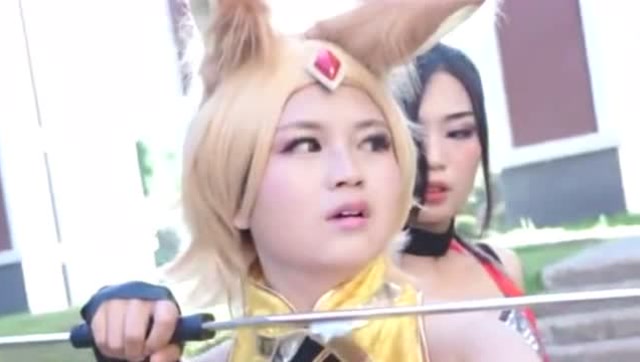 搞笑CP王者荣耀：安琪拉中了妲己的魅惑，阿轲救命啊！免费观看