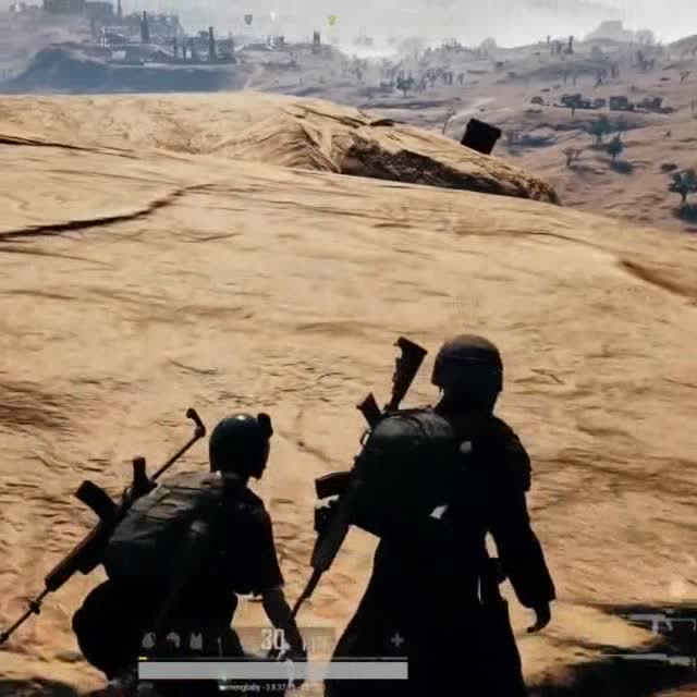 绝地求生：0.5秒摸完空投，论30岁单身大叔手速免费观看