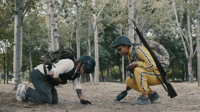 当吃吃吃吃鸡的时候你卡卡卡了，你可能需要一台荣耀play！王牌星机免费观看