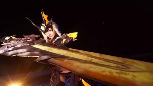 第二期：小姐姐cos花木兰与兰陵王cp相爱相杀免费观看