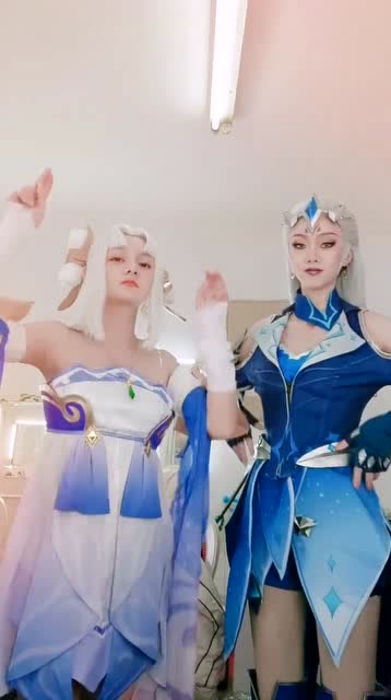 二次元小姐姐你喜欢吗，蓝色衣服那个是什么神仙啊免费观看